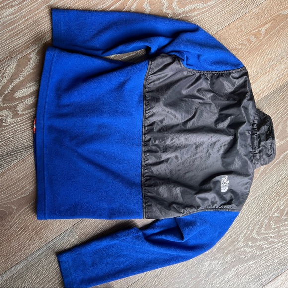 The North Face Kids' Gray and Blue Jacket - Picture 4 of 5